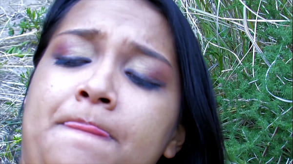 Amateur slut fucksoutdoors