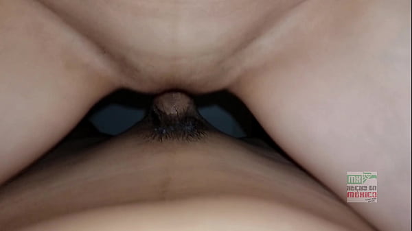 Play MP4 - Dice que casi no cojia&quest; De cuantos se ve&quest; Se siente de 18