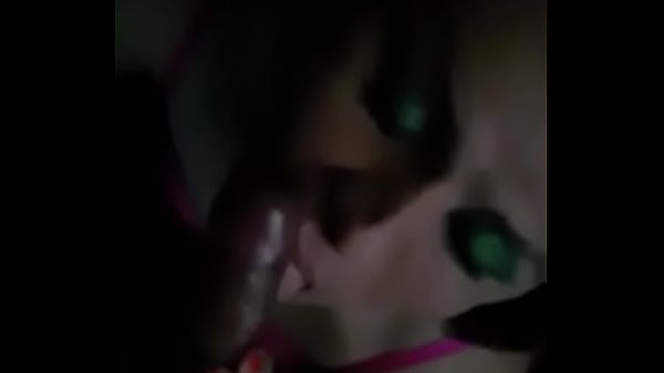 Play MP4 - Chupando rico a mi amigo