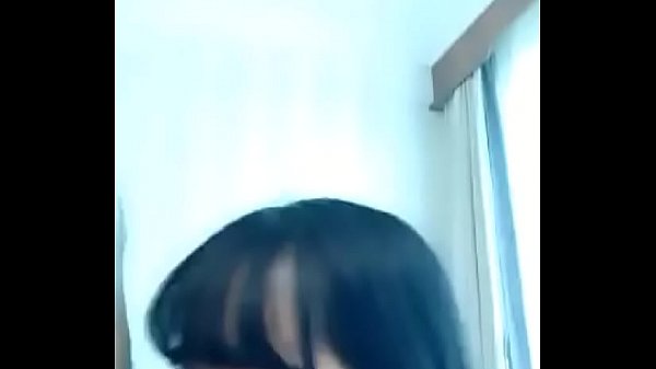 96年外表纯朴骨子很骚的美女背着男友宾馆偷约情人私会 女的主动边干边拍 男的屌真大操的美女哼哼唧唧直叫