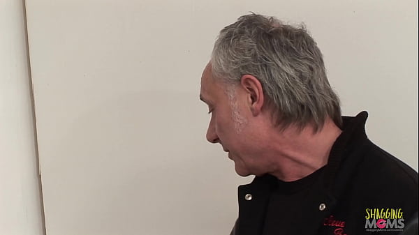 Play MP4 - Nothing makes these girls happier than fucking together