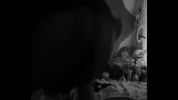 Play MP4 - Quick quick booty shake