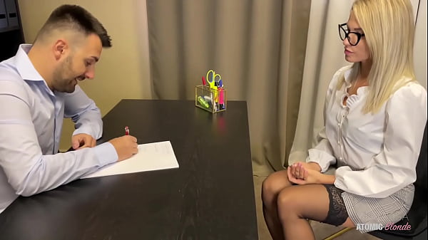 Play MP4 - Slutty Wife Takes a Facial to Get the Job