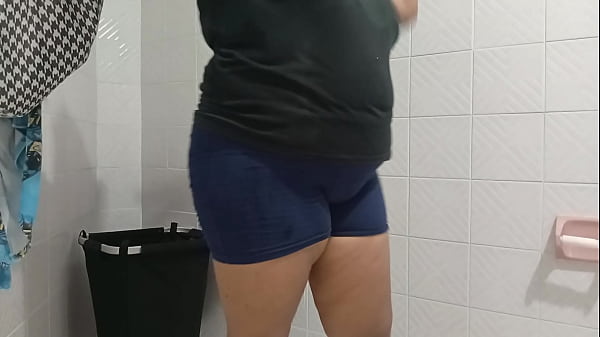 Nonton Gordibuena D&aacute;ndose Un Ba&ntilde;o thumbnail