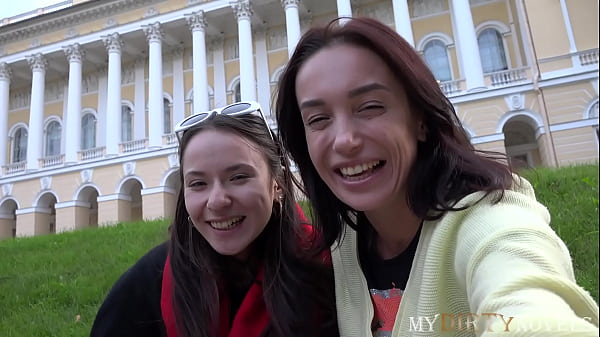 Play MP4 - Tanned MILF and her BF entice teen into kinky anal FFM