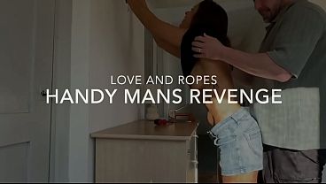Nonton Hot Milf Gets Tricked By Her Handyman And Ends Up Getting Fucked Hard thumbnail