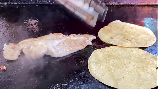 Tremendo bistec que me voy a tragar 