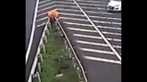 Play MP4 - oops - &num;96