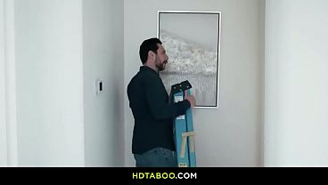 Nonton Round Assed Ebony Takes On Stepdad's Hard Cock thumbnail