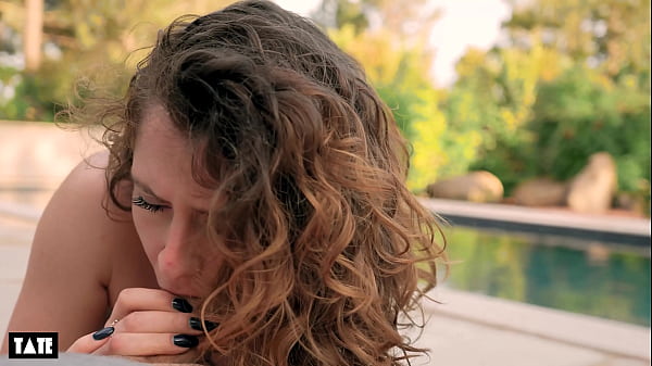 Play MP4 - Stepsis Drain My Balls Near The Pool