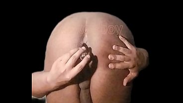 Kokoaboy masturbates his rectum 