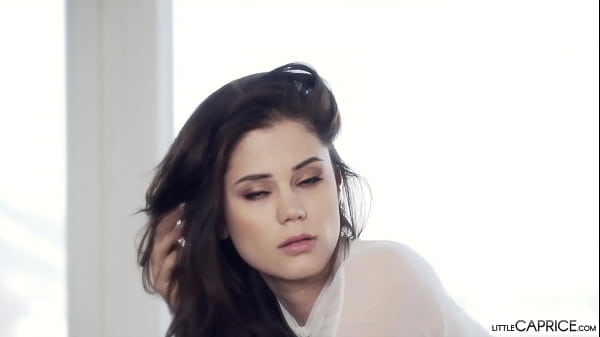 The hottest Pussy and_Face in_the World www CapriceDivas com