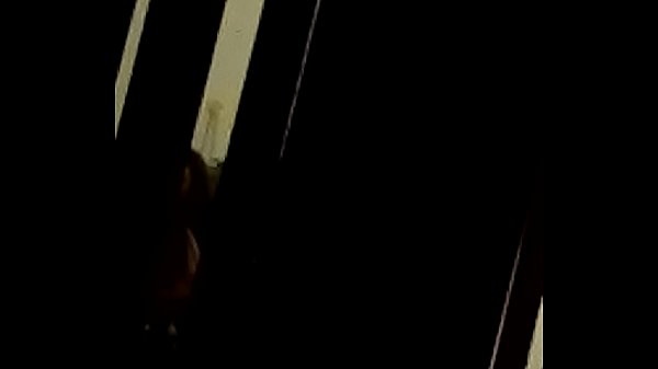 Play MP4 - Espiando a vecina milf despues de ba&ntilde;arse