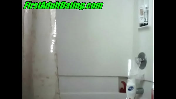 Nonton Young Sexy Amateur Chick In Shower With Dildo thumbnail