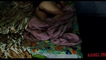 Madrasta Divide A Cama Enteado! Enteado Veio Passar Final De Semana Em Sua Casa, E Ela Tramou Para Que Tivessem Que Dividir A Cama thumbnail