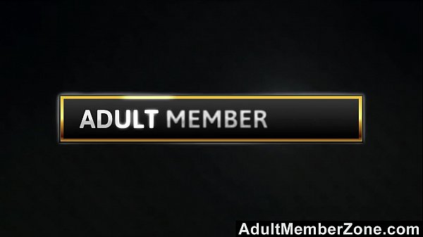 Nonton Looking For Those Nice Toes To Come On Them thumbnail