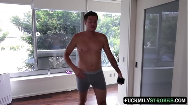 Sexy Stepsister Taylor Reed in Stepsis Bliss 