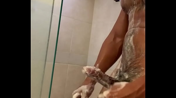 Play MP4 - Showering