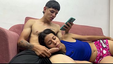 Joven Latino Musculoso Le Penetra Fuertemenete El Culo A Su Rica Hermanastra De Lindas Tetas thumbnail