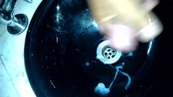 Gozando Bem Gostoso Na Pia thumbnail