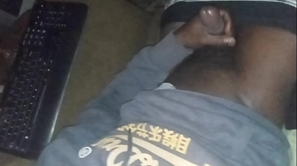 Play MP4 - Quicky stroke for a fan&period;