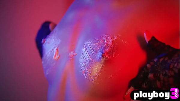 Vina Sky posed before MILF Maitland Ward_striptease and showed her big_ass