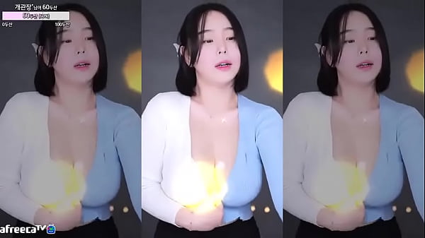 Beautiful girl with big breasts and big butt is so happy 