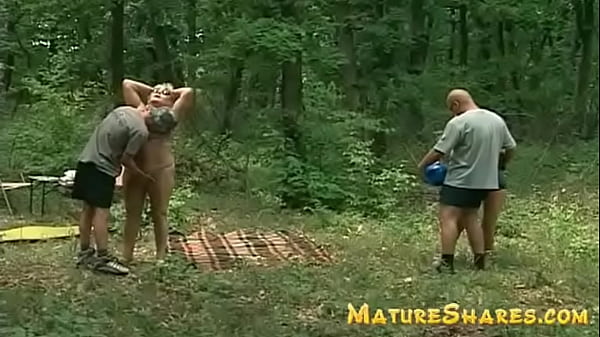 Nonton Outdoorgrannyporn 556 thumbnail