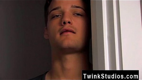 Hot gay sex Levon and Krys are in a mansion together. One is pumping 