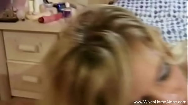 Play MP4 - Two House Wives Masturbate Together