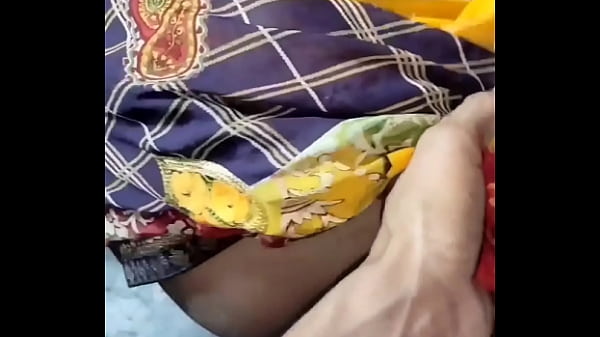 Play MP4 - XXX Bath Pissing Dirty Hindi Audio