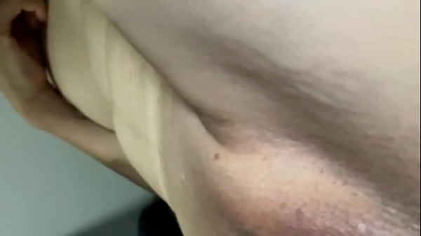 Play MP4 - 【in Hawaii】彼女のきれいなあそこ・・・これ収益化されないらしい。サービスですね&lpar;&Hat;&Hat;　元芸能人のあそこをお楽しみください。美しいでしょ？？