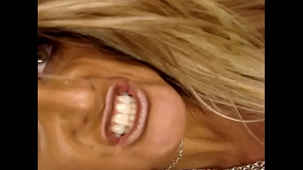 Sexy babe plays with herself in mirror MPG