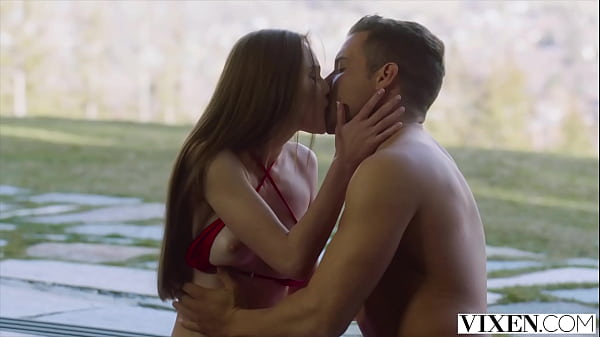 Play MP4 - VIXEN Ski bunny Sonya has passionate sex in the Alps