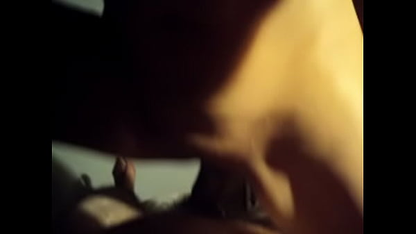 I fuck my girlfriend and I_play wiyh my cock on herclit