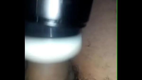 masturbador eletrico no pau do moreno 