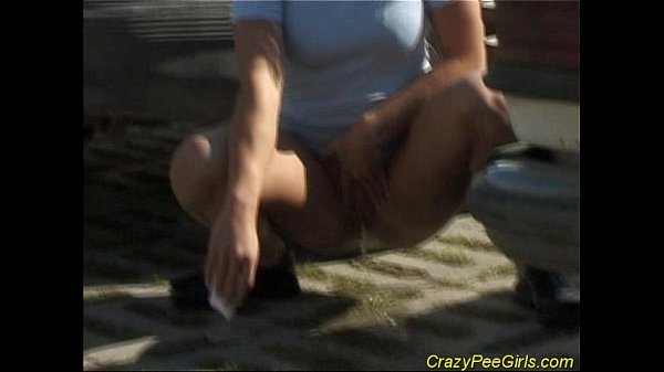 Play MP4 - Huge fountain of piss flowing