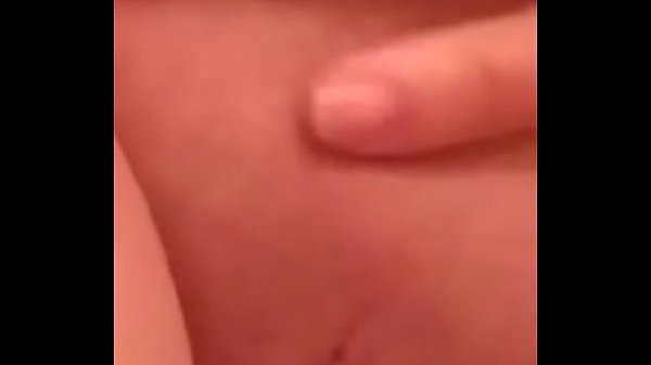 Nonton Casadinha Mandou V&iacute;deo Dela Brincando At&eacute; Gozar thumbnail