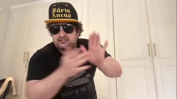 Homem Vai Para Uma Orgia Mais Percebe Que Tem Muitos Liberais Querendo Legitimar A Opress&atilde;o Estatal thumbnail