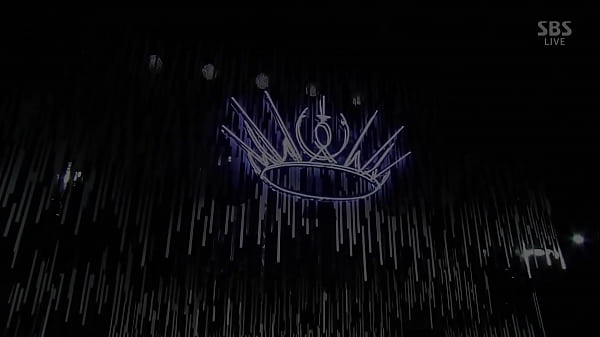 Nonton Pretty Savage (kpop Performance Video)) thumbnail