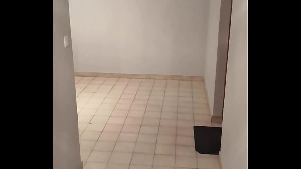 Ne vous cachez pas dans les couloirs professeur venez plut&ocirc;t m'aider pour mon 