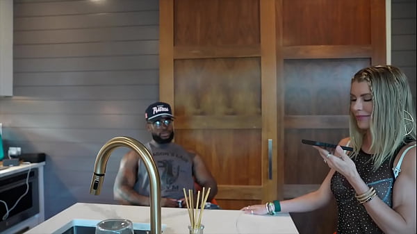 So i definitely need more girl&rsquo;s nights out ⭐️ thefitfreakk2 cassiebsman 