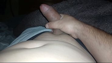 Amateur Guy Masturbates in a Room