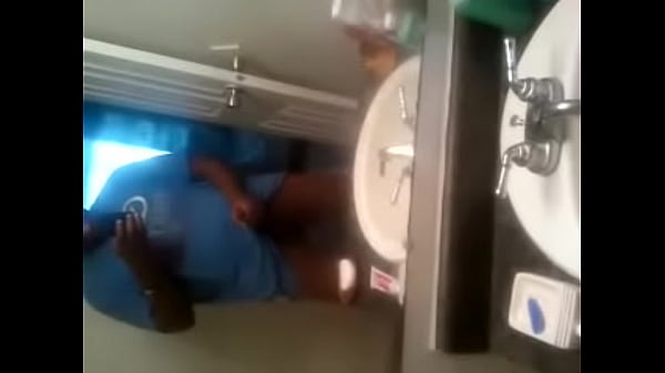 Nonton Say Hi To It Bbc thumbnail