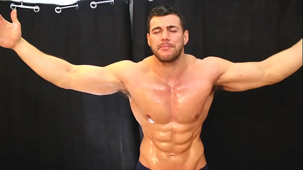 Play MP4 - Straight man made to suck cock&excl;