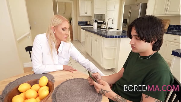 Step Mom Respects_Me More_Now 24 7FreeusePrivileges For_Finishing College