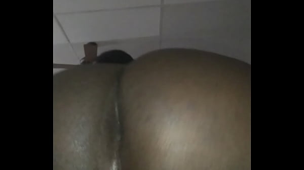 Black chub twerk 