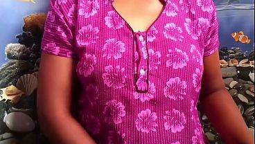 Nonton Ammu Showing Huge Boobs Bathroom thumbnail
