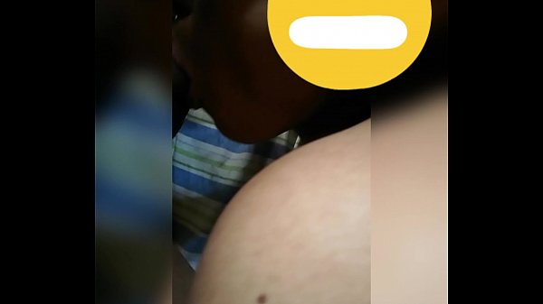 Mi esposa sacando leche