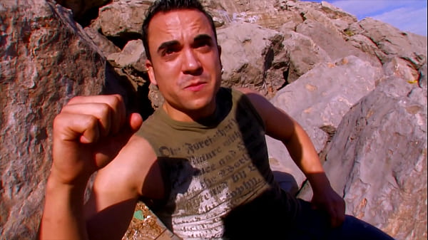 Nonton David El Moreno & Didi Valendrey Fucks In Outdoor thumbnail